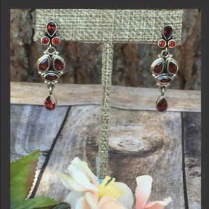 🆕❤️Sterling Silver Faceted Garnet Earrings